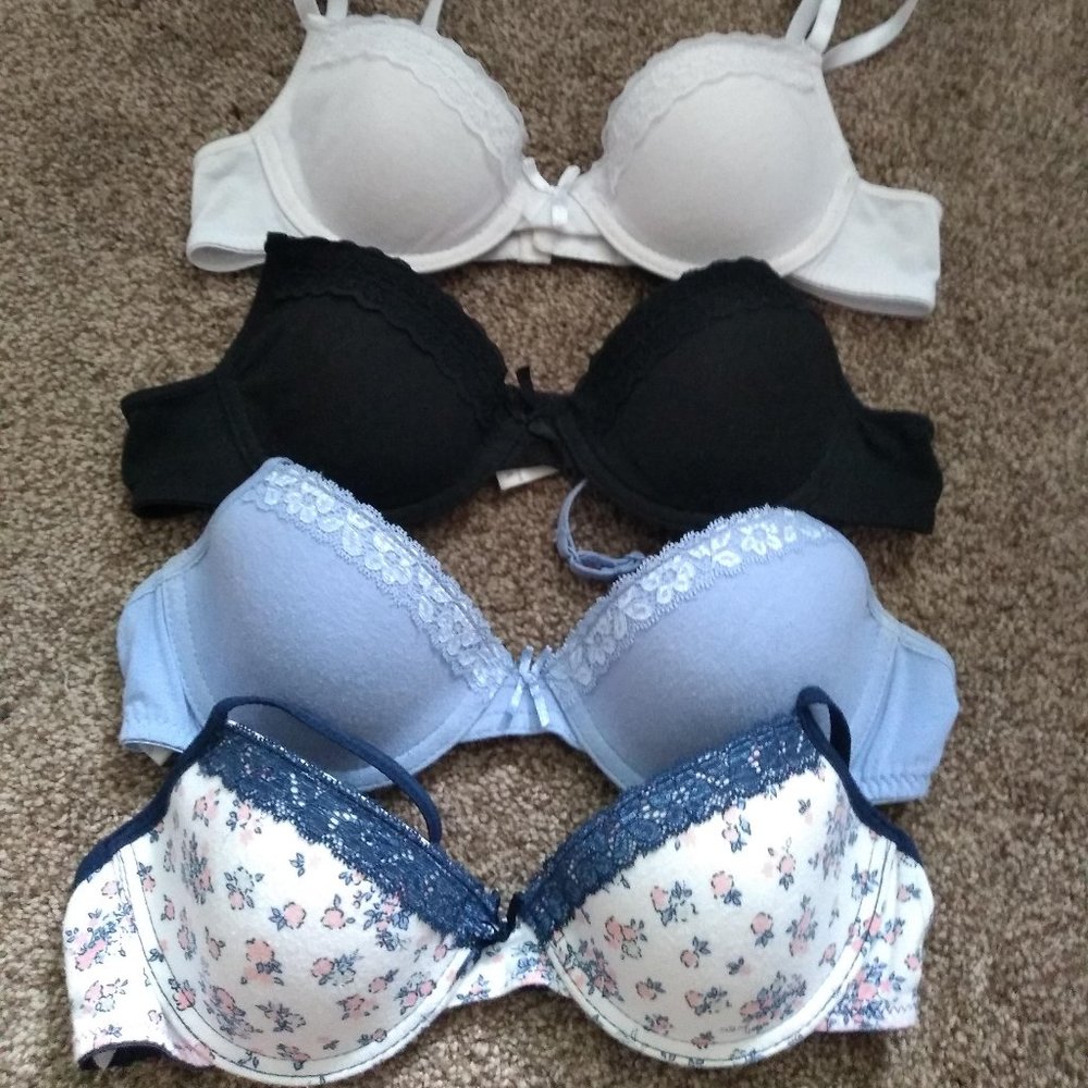 Laura Ashley & Unbranded 32A bras